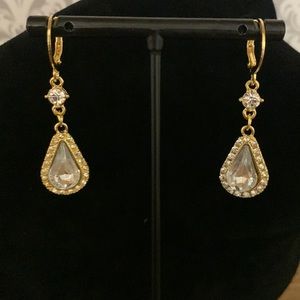 4/$20 NIP Drop Gemstone Earring